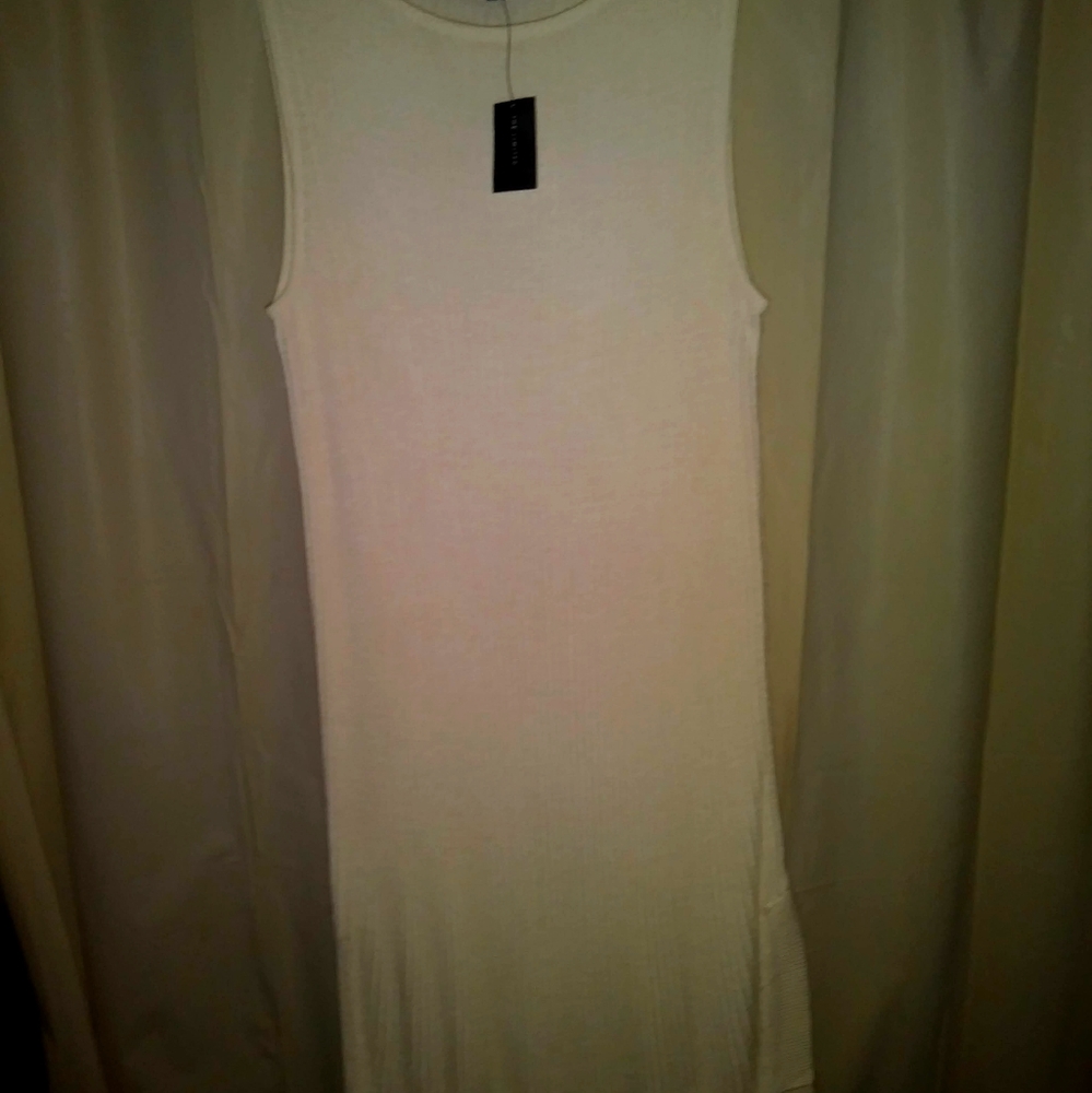 LIMITED LONG SLEEVELESS SWEATER